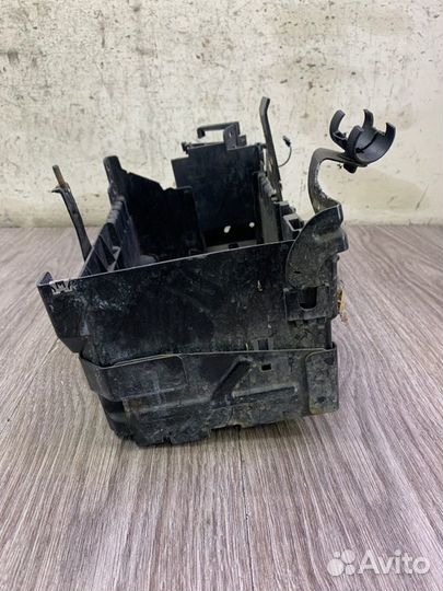 Полка аккумулятора Opel Astra J