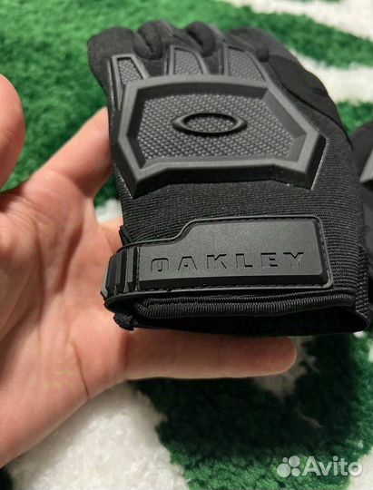 Перчатки Oakley