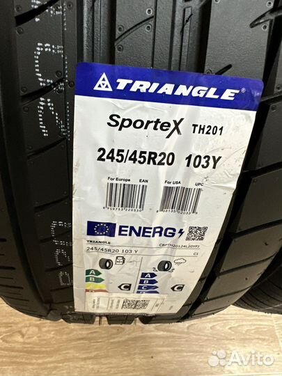 Triangle Sports TH201 245/45 R20 104Y