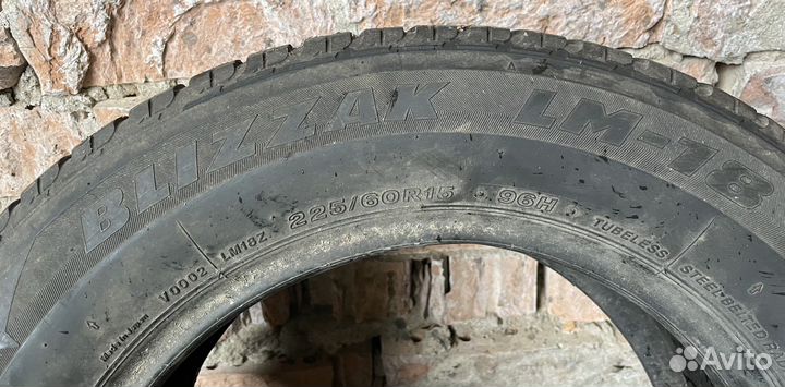 Bridgestone Blizzak LM-18 225/60 R15