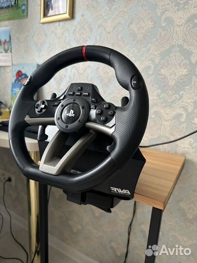 Игровой руль для Плейстейшн 4