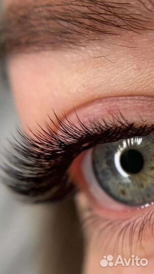 Наращивание ресниц в студии