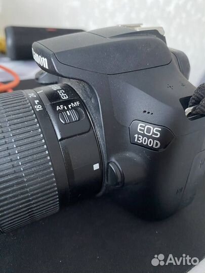 Canon eos 1300d