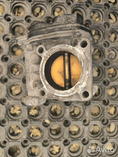 Nissan Tiida 1.5 hr15de дроссельная заслонка