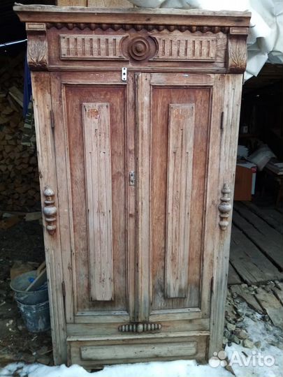 Буфеты и серванты старинные