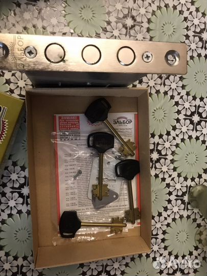 Замок врезной