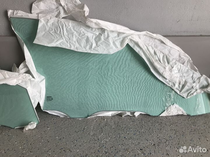 Тойота Камри v70 стекло