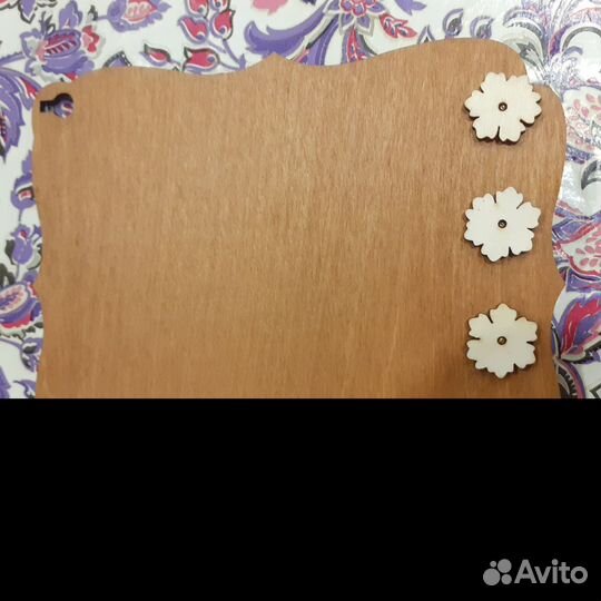 Ключница настенная из дерева