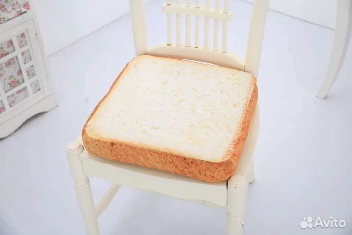 Подушка хлеб на стул