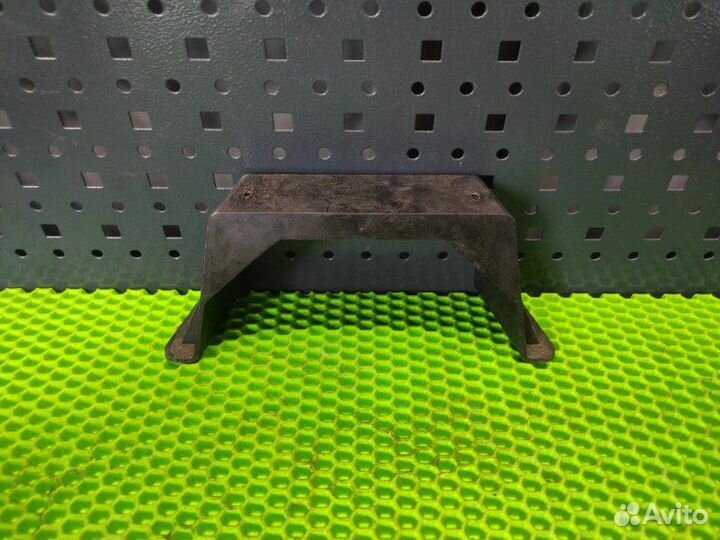 Кронштейн центральной консоли Man Tgx