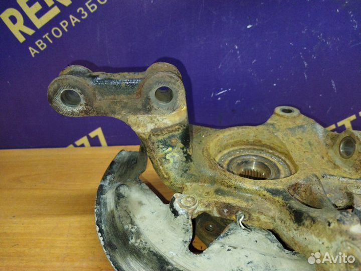 Кулак поворотный передний левый Renault Fluence