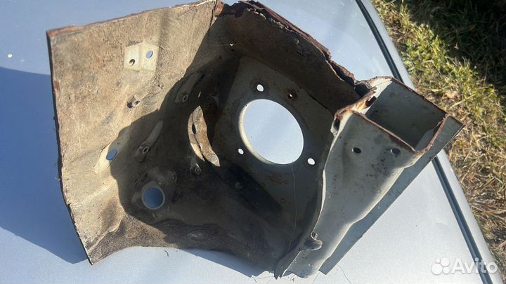 Передний правый стакан hyundai accent