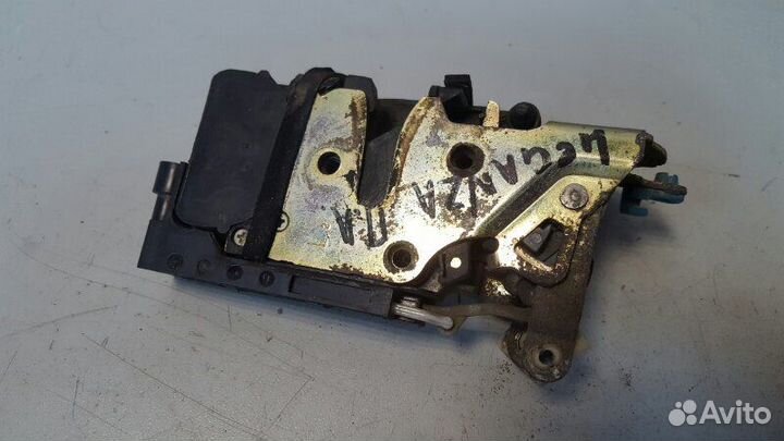 Замок двери передний левый Daewoo Leganza V100