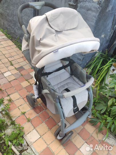 Прогулочная коляска