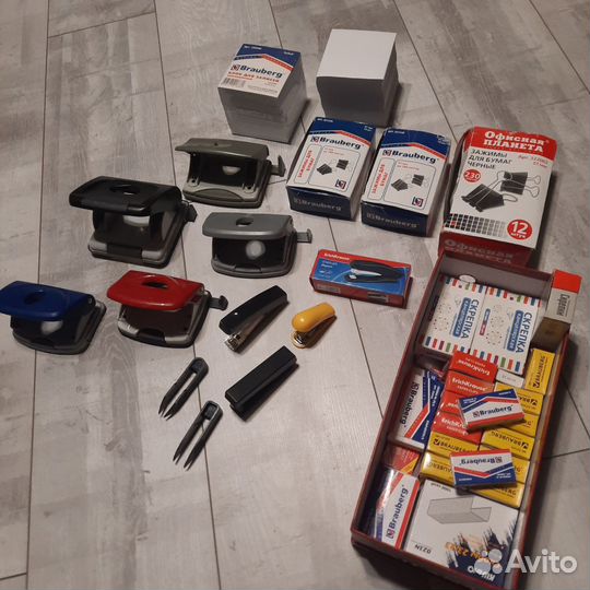 Канцелярия папки дыроколы степлеры