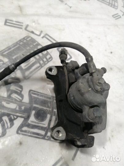 Суппорт передний левый Volkswagen Touran 1T2