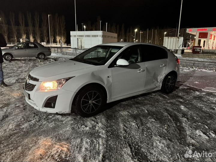 Chevrolet Cruze 1.8 AT, 2013, битый, 140 000 км