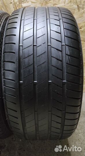 Bridgestone Alenza 001 275/45 R20 и 305/40 R20 101