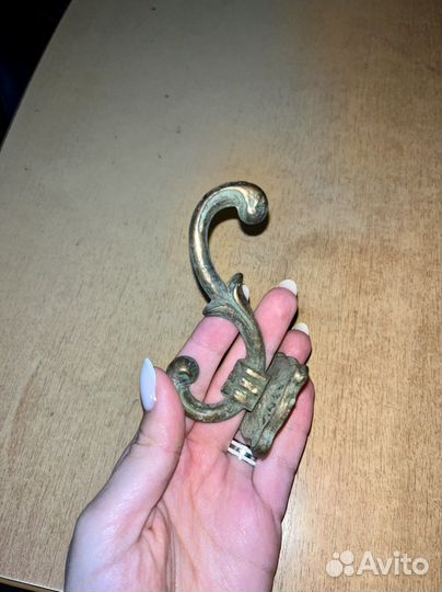Крючки латунные