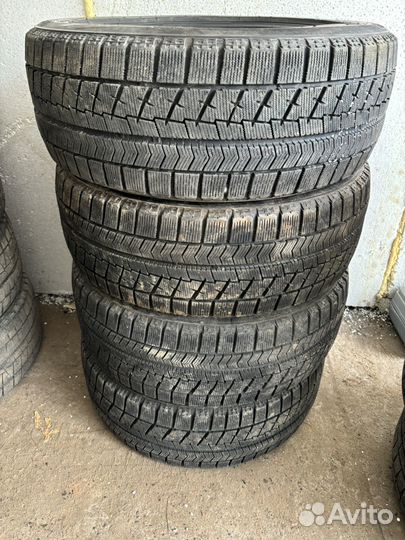 Bridgestone Blizzak VRX 205/50 R17 89Q