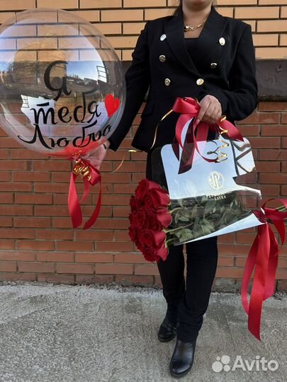 Букет роз в плайм переноске