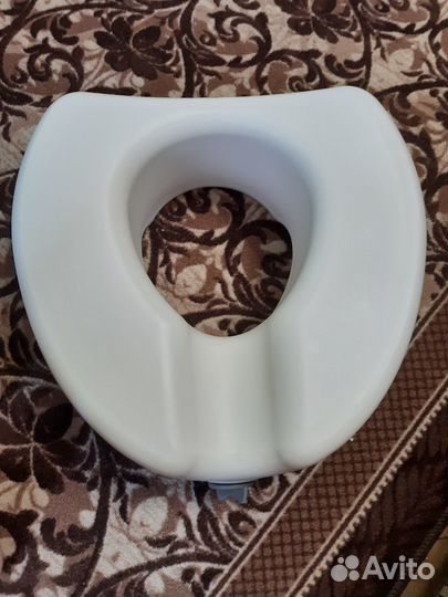 Насадка на унитаз после операции