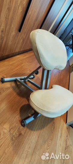 Коленный стул олимп