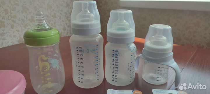 Бутылочки для кормления и соски