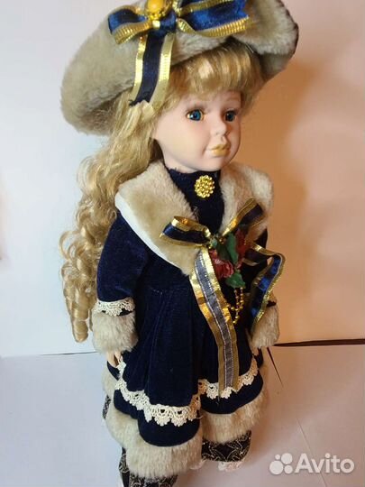 Кукла фарфоровая коллекционная