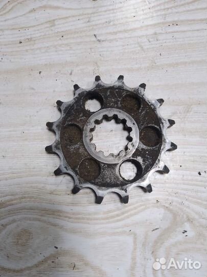 Звездочка ведущая(передняя) Кавасаки GPZ 750