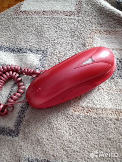 Телефон кнопочный