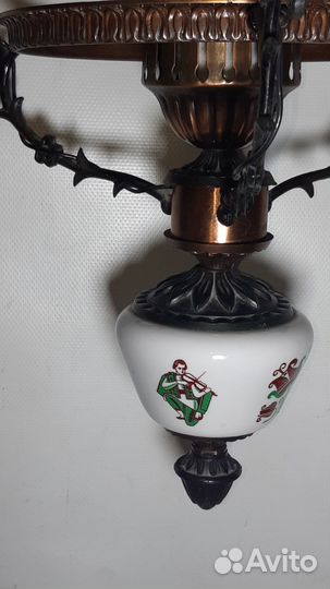 Настольные лампы и бра зик