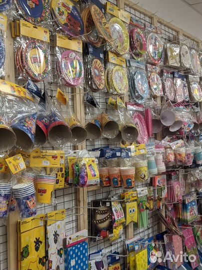 Одноразовая посуда для праздника