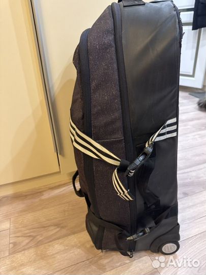 Чемодан адидас