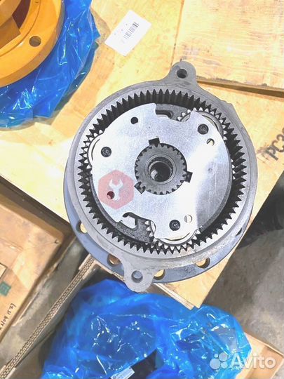 Редуктор поворота башни Hitachi ZX60