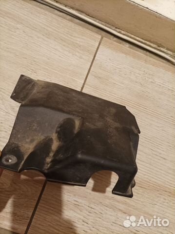 Крышка аккумулятора volvo