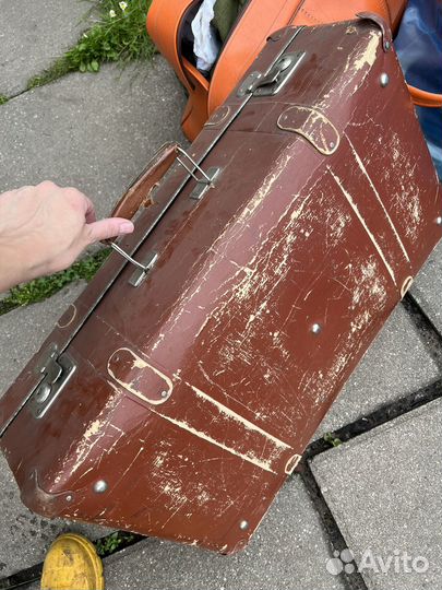 Старинный чемодан