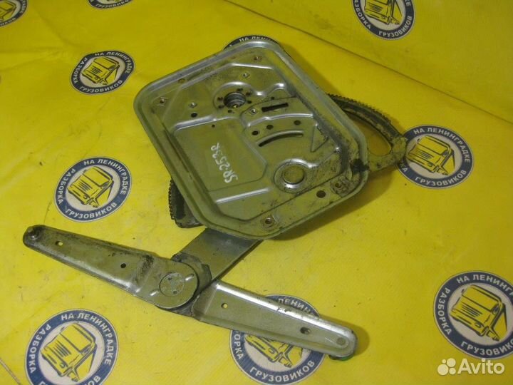 Стеклоподъемник электрический правый 2303352 scani