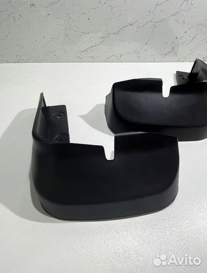 Брызговики передние Honda civic 4D