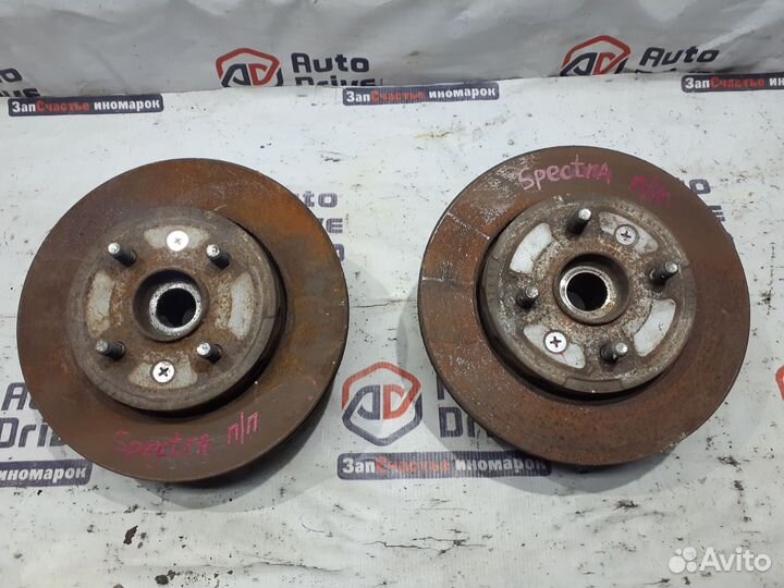 Kia Spectra кулак поворотный левый.правый