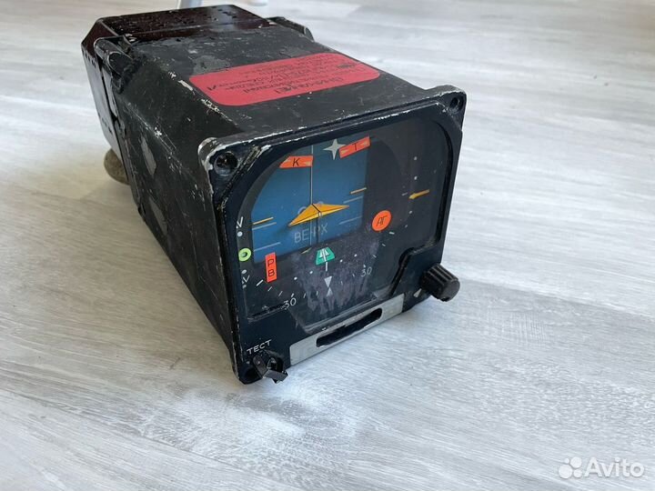 Прибор командный пилотажный пкп-72а