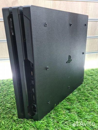 Игровая приставка - PlayStation 4 PRO 1TB