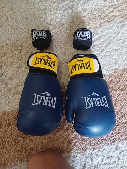Боксерские перчатки 12 oz everlast
