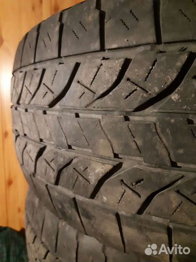Yokohama 104ZR 285/65 R18