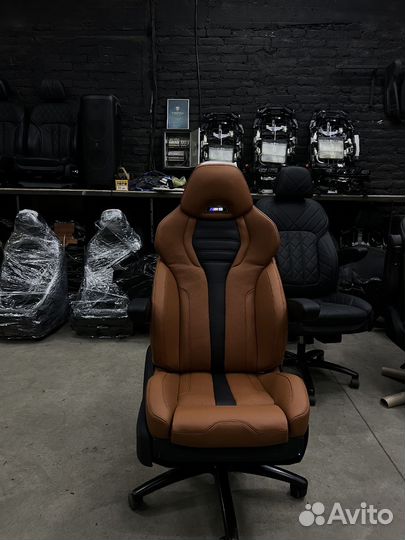 Офисное кресло