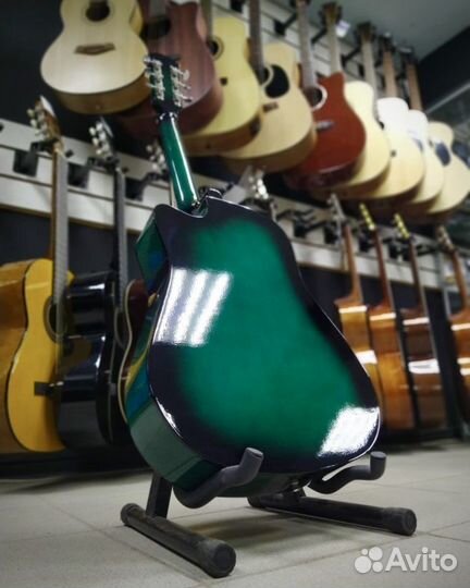 Акустическая гитара Belucci + чехол