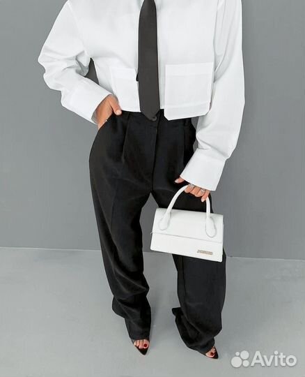 Легкие брюки женские классические