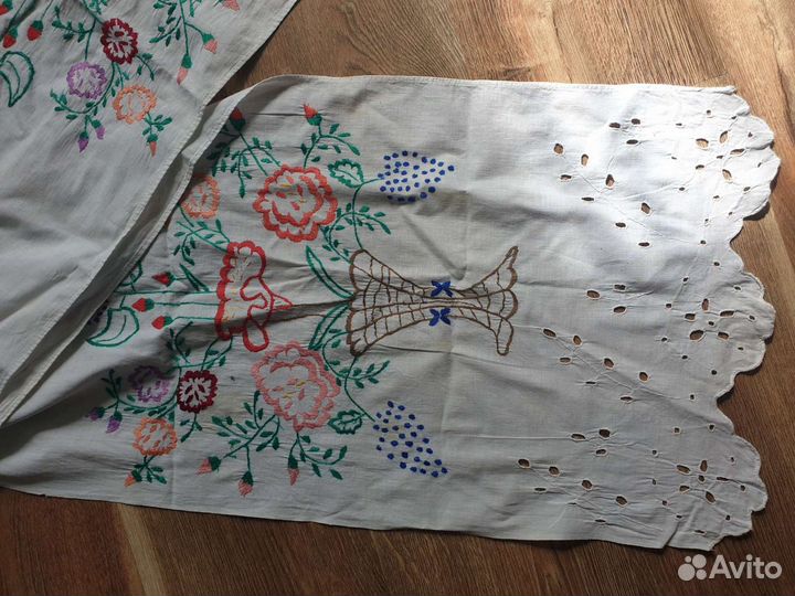 Вышитые полотенца