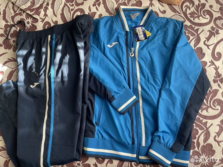 Спортивный костюм женский