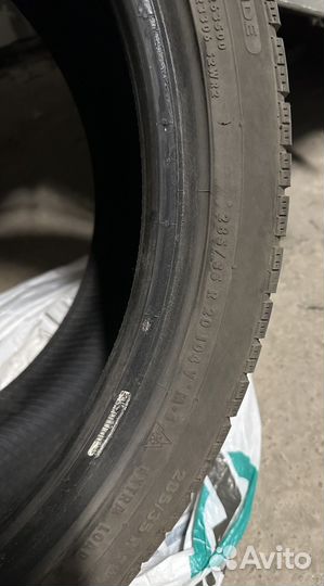 Continental ContiWinterContact TS 830 P 285/35 R20 104V